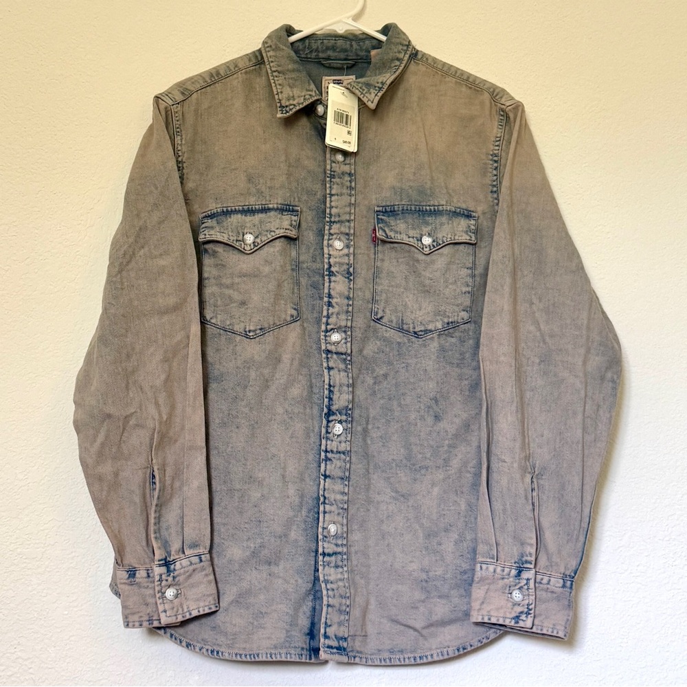 Levi’s Relaxed Fit Western Denim Button Shirt Men’s Small - Blue NWT